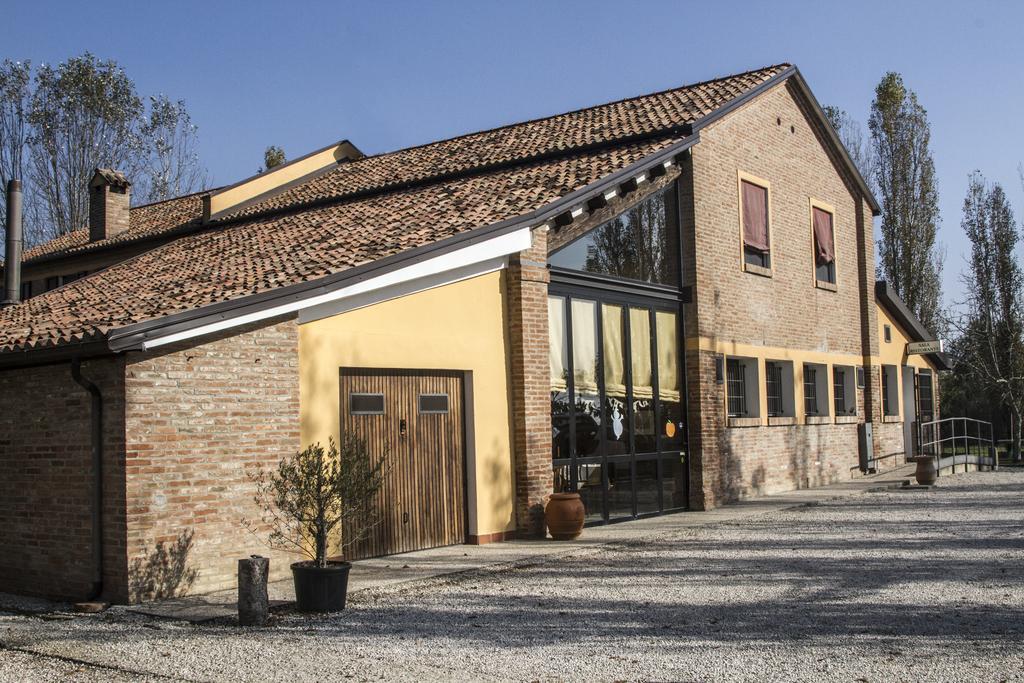 Corte Dossello Massa Fiscaglia Exterior photo